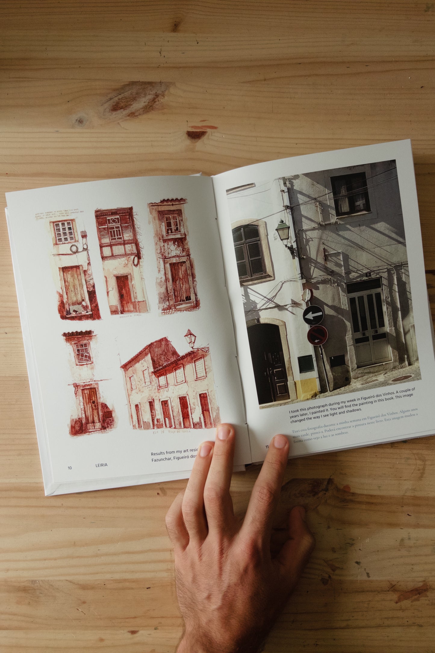 Painting Portuguese Invisible Houses - Book