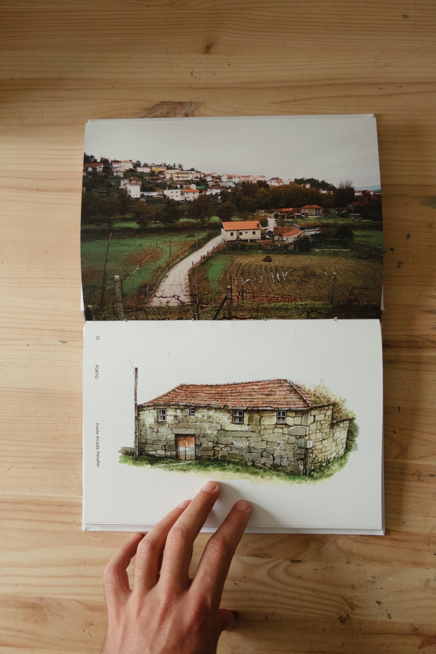 Painting Portuguese Invisible Houses - Book